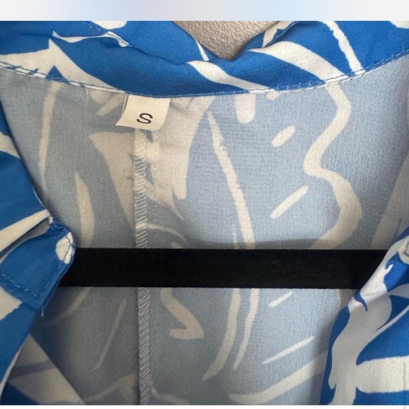 Blue White Abstract Print Crop Top & Skirt Two-Piece Set/Coord Set - Picture 3 of 9